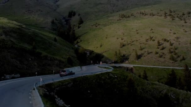 Roadtrip Mountain Drone Shot — Stockvideo