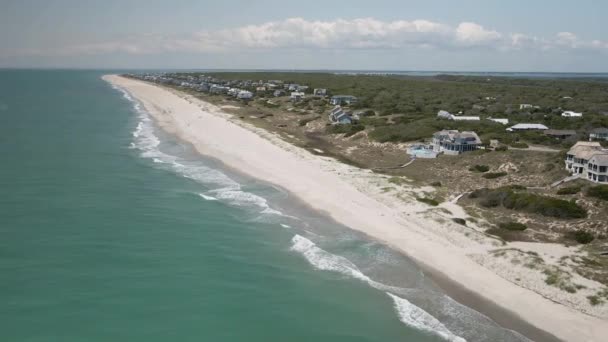 Bald Head Island Beach Front Establishing Aerial Shot — Vídeo de Stock