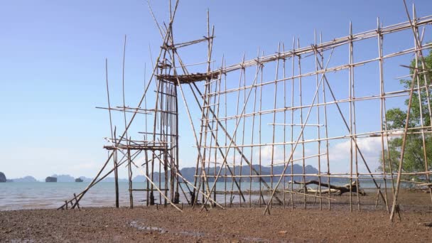 Traditionell Asiatisk Konstruktion För Bambu Square Dip Net Vid Low — Stockvideo