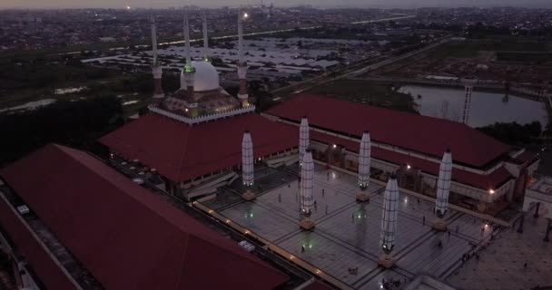 Sliding Drone Shot Great Mosque Central Java Majt Suset Time — Stockvideo