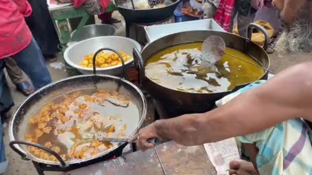 Vendor Checking Food Metal Spatula Large Pan Filled Oil Chawk — Stock Video