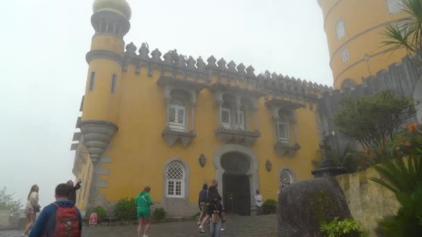 Yellow Colour Pena Castle Faade Tourists Taking Photos Front — 비디오