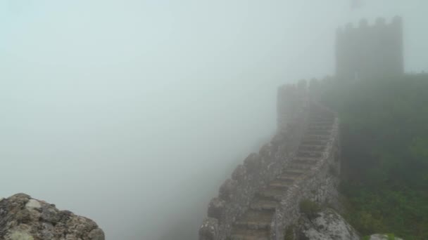 Panoramic View Moors Castle Heavy Wet Fog Blowing Trees — Vídeo de stock
