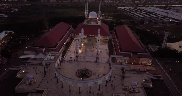 Pengedaran Drone Ditembak Dari Masjid Agung Jawa Tengah Majt Malam — Stok Video