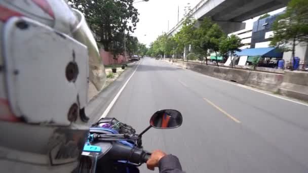 Motorcycle Taxi Drivers Avoid Traffic Jam Bangkok Pov Slow Motion — ストック動画