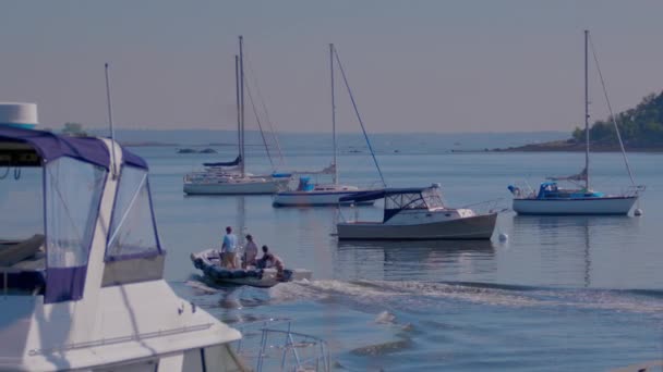 Einem Sonnigen Tag New York Mit Blauem Himmel Beängstigend Durch — Stockvideo