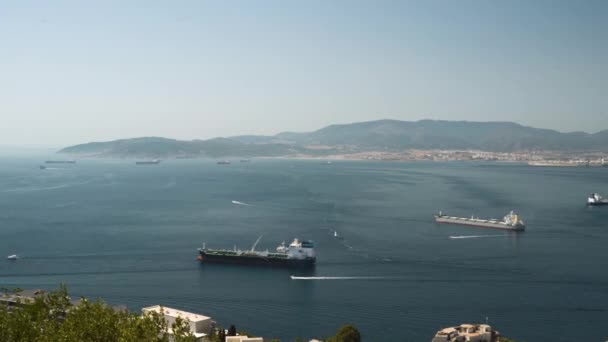 Grandi Barche Pesca Carico Nel Porto Della Baia Gibilterra Colpo — Video Stock
