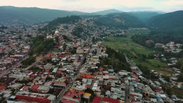 Berg San Cristobal Las Casas Antenn Drönare Ovanifrån Chiapas Valley — Stockvideo