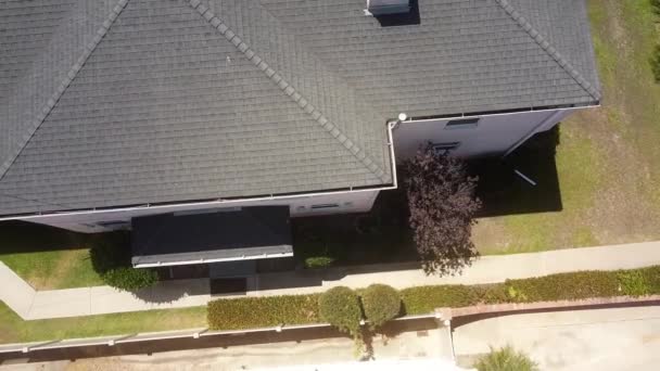 Aerial Drone Shot Flying Away House Spiral Motion University Heights — Vídeo de stock