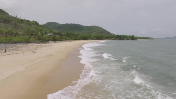 Fast Aerial Footage Waves Beach Sierra Leone Africa — Vídeos de Stock