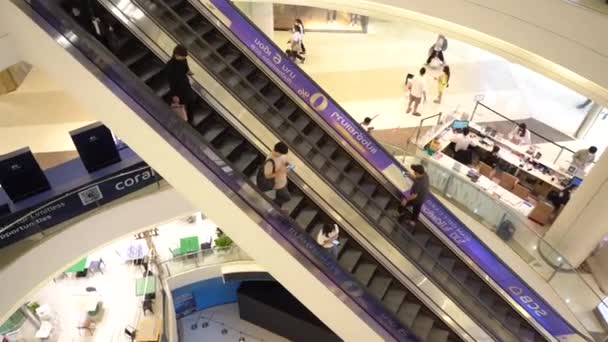 People Escalator Modern Shopping Mall Centralworld Bangkok — ストック動画