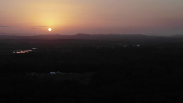 Vista Aérea Izquierda Derecha Atardecer Noosa Heads Desde Monte Tinbeerwah — Vídeo de stock