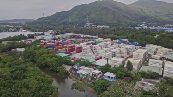 Hong Kong Batısındaki Yuen Long Kasabasındaki Bir Kargo Deposunun Etrafında — Stok video
