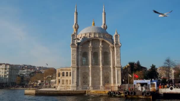 Мечеть Ортакой Босфорі Туреччина Стамбул Також Відома Велика Мечеть Мдійських — стокове відео