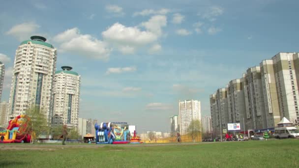 Lapso Tiempo Vida Urbana Moscú Rusia Occidental Con Edificios Residenciales — Vídeo de stock