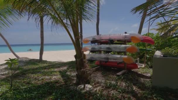 Kayaks Tropical Paradise Man Kayaking Maldives — Stockvideo