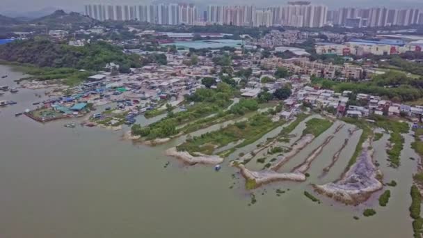 Dynamic Wide Aerial Footage Fishing Village Lau Fau Shan New — Vídeos de Stock