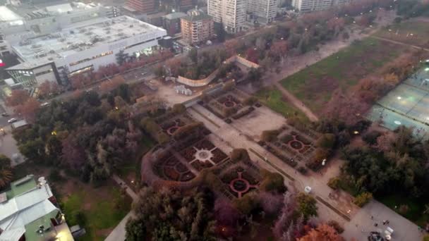 Aerial Orbit Autumn Gardens Parque Araucano Las Condes Santiago Chile – Stock-video