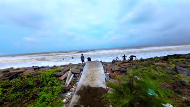 Rajodi Beach Vasai Mumbai Surf Club Surfing India Maharahstra Wide — стоковое видео