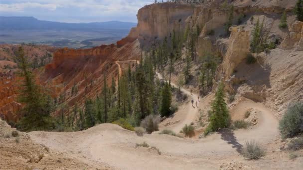 Panning View Hiking Trail Bryce Canyon Utah — Vídeo de Stock