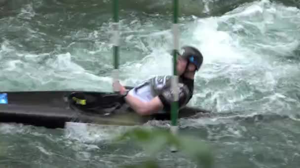 Competitor Rowing Obstacles Canoe Race International Canoe Slalom Annual Event — Stockvideo