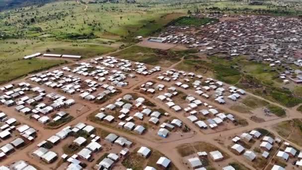 Birds Eye View Village Africa Dirt Roads Houses — Vídeo de Stock