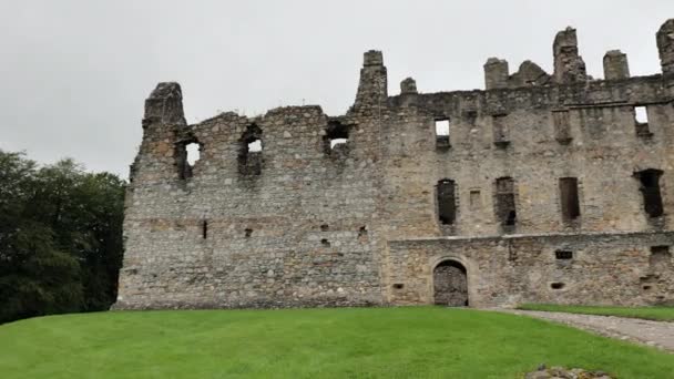 Panning Landscape Medieval Balvenie Castle Dufftown Scotland United Kingdom — Vídeos de Stock