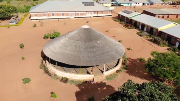Κεντρικό Κτήριο Στο Στρατόπεδο Προσφύγων Dzaleka Στο Μαλάουι Drone View — Αρχείο Βίντεο