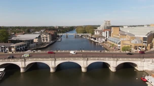 Large Inclinaison Aérienne Kingston Par Horizon Tamise Pont — Video