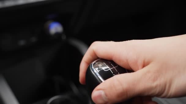 High Angle Closeup Hand Shifting Car Vehicle Gear Reverse Handheld — Vídeos de Stock