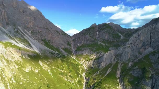 Rising Aerial View Grass Covered Slope Passage Base South Tyrol — Stockvideo