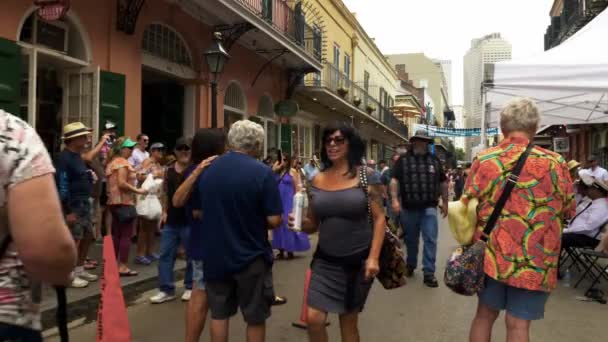 Menschen Auf Dem French Quarter Fest Der Royal Street New — Stockvideo