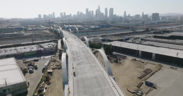 Drone Aereo Girato Recente Ricostruito Sixth Street Bridge Nel Centro — Video Stock