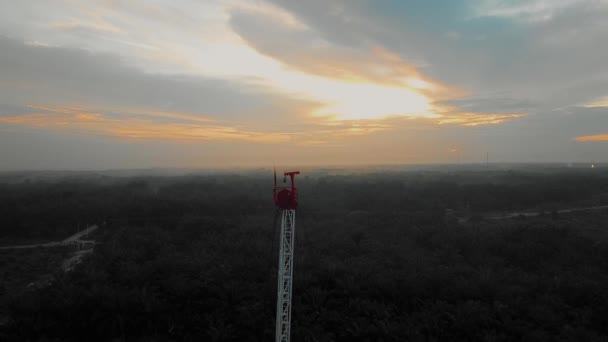 Filmisk Drönare Skott Onshore Borrning Och Workover Rig Struktur Och — Stockvideo