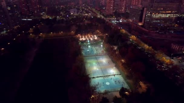 Aerial Orbit Basketball Court Tennis Courts Skating Rink Parque Araucano — ストック動画