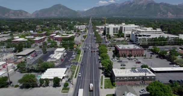 犹他州南盐湖城瓦萨奇山景城市街道 — 图库视频影像