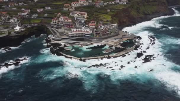 Circondare Piscina Naturale Madeira Durante Forti Venti Girato Dji — Video Stock