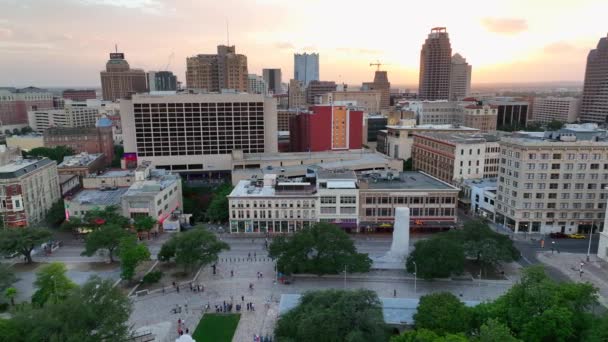 Alamo Plaza San Antonio Texas Famous Top Tourist Attraction Aerial — Stock Video