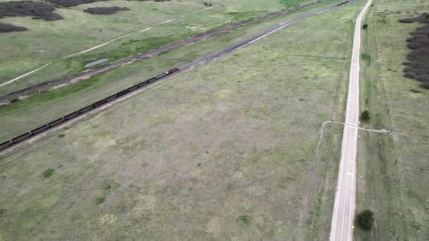 Aerial Push Train Transporting Coal Midwest Farmland Usa — Stockvideo
