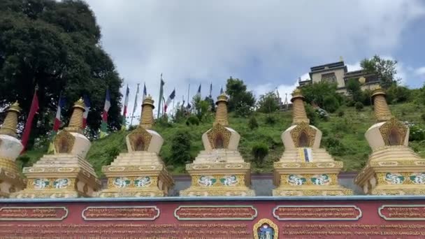Stupas Temple Kagyu Thekchen Ling Monastery Lava Kalimpong West Bengal — ストック動画