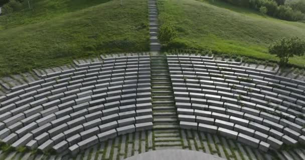 Aerial Shot Didgori Valley Memorial Monuments Amphitheatre Landscape — Vídeos de Stock