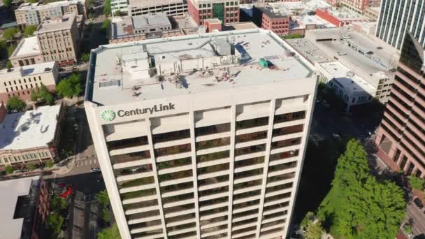 Lowering Tight Aerial Shot Centurylink Headquarters Internet Managed Americans — Vídeo de stock