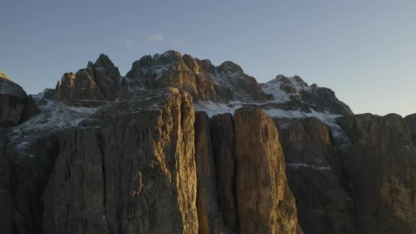 Vista Aérea Através Incrível Neve Iluminado Pelo Sol Sul Tirol — Vídeo de Stock