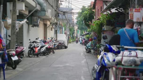 Кинематографические Городские Живописные Кадры Случайного Спокойной Улице Бангкоке Таиланд Людьми — стоковое видео