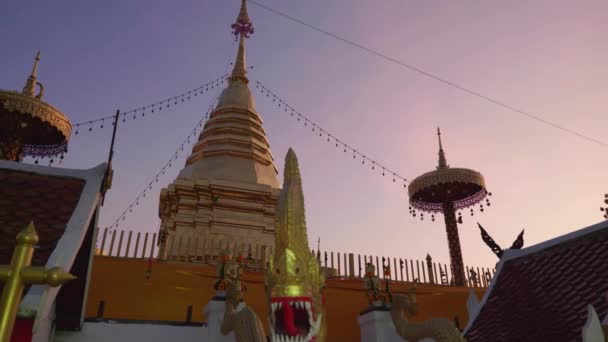 Cinematic Religious Travel Footage Temple Wat Phrathat Doi Kham Chiang — Video Stock