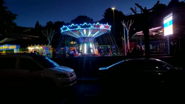 Luminous Carousel Games Children Park Village Fair Night Cars Parked — Vídeo de Stock