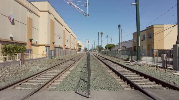 Tiro Estático San Mateo Estação Ferroviária Tranquila Trilhas Trem Vazio — Vídeo de Stock