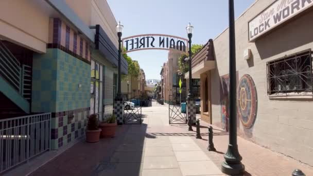 Person Walking Out Main Street Small Iron Gate San Francisco — Video Stock