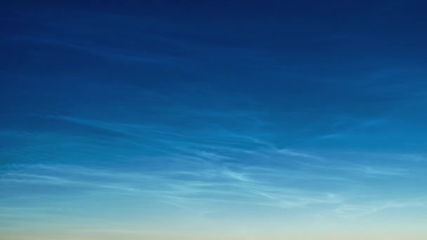Hermoso Lapso Tiempo Plateado Noctilucente Mesosférico Polar Nubes Que Brillan — Vídeo de stock