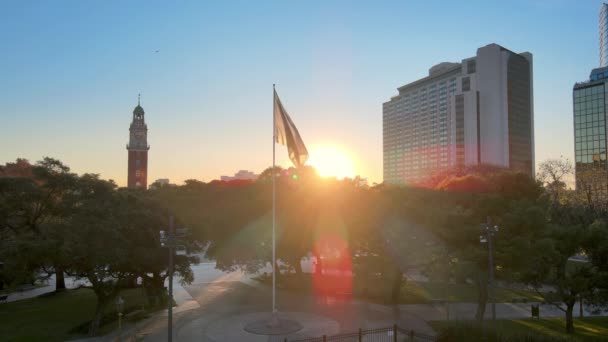 Sunburst Streaming Flag Torre Monumental Seen San Martin Plaza — Stok video